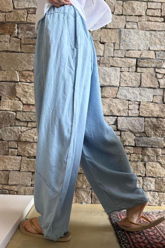 Washed Chambray Balloon Barrel Jean Light 